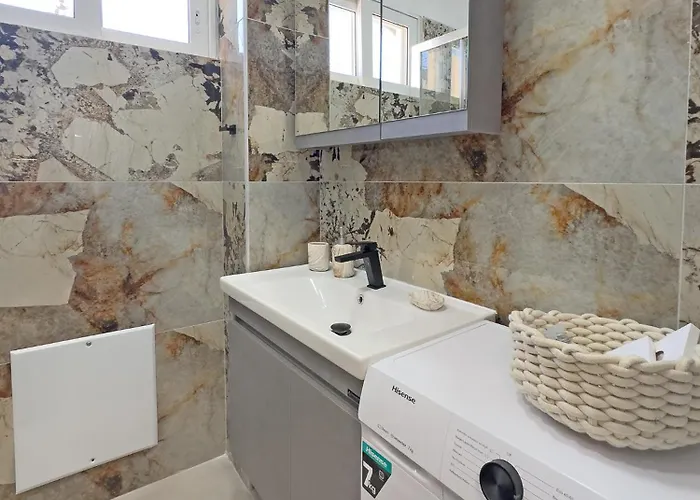 Apartamento Avras Experience 2 *